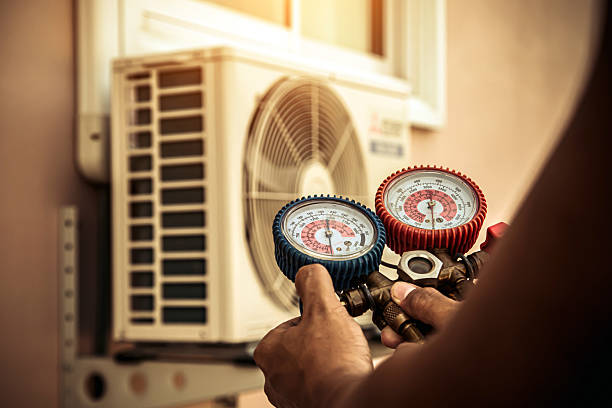 Professional Ac Installation technician working in Daleville, VA